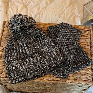 Rebecca Minkoff Black and White Knit Fingerless Gloves and Hat Set